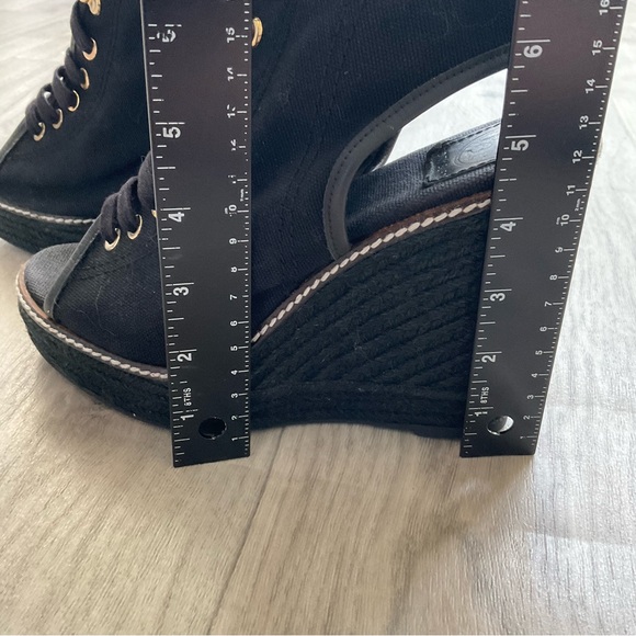 TORY BURCH Black and gold Lace up  OPEN TOE JUTE WEDGE HEEL PLATFORM HEELS - Picture 6 of 9